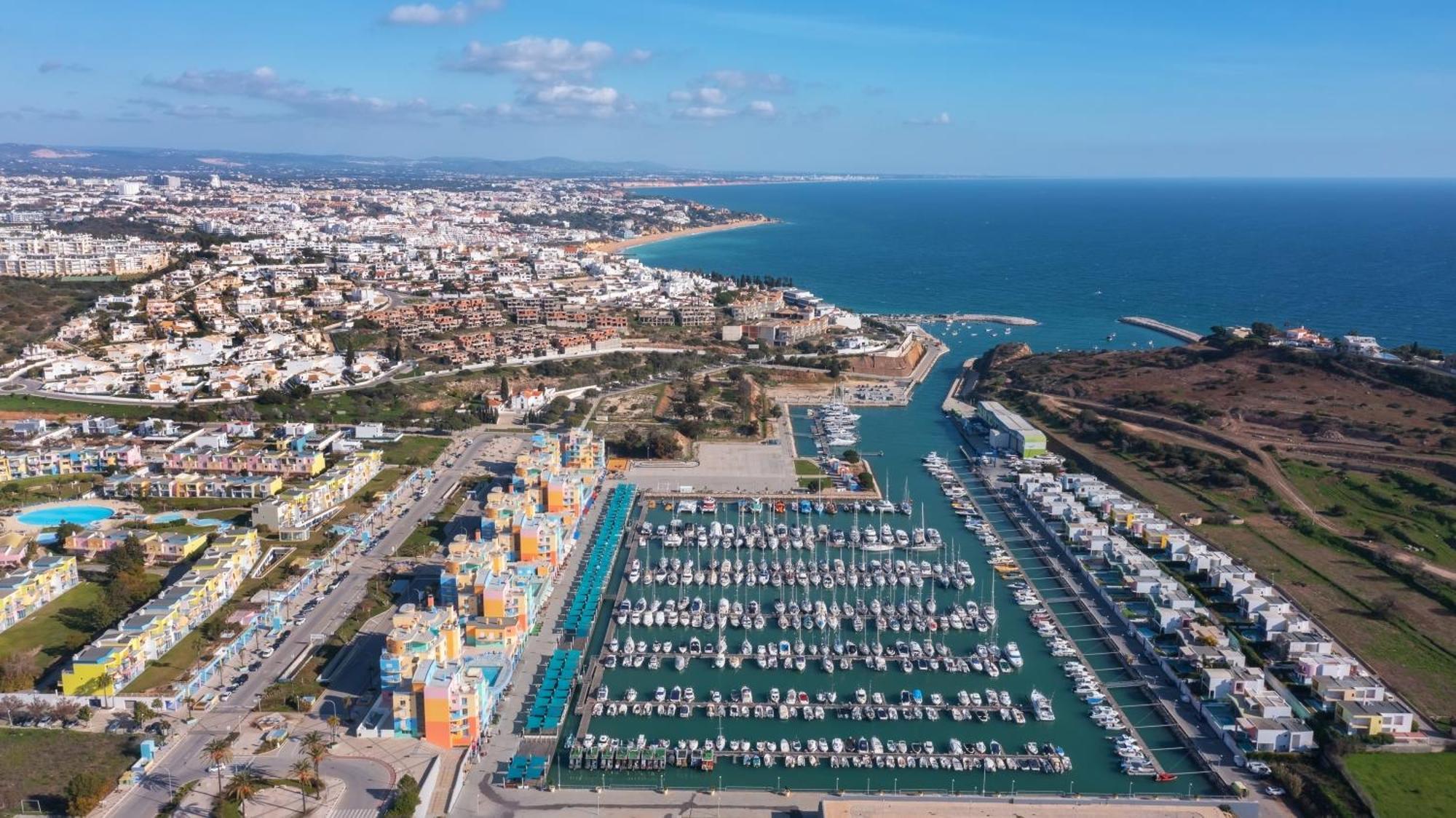 Bnb Homes Ocean View Apartment With Sunbathing Terrace, 2 Swimming Pools & Tennis Court Albufeira Exterior photo