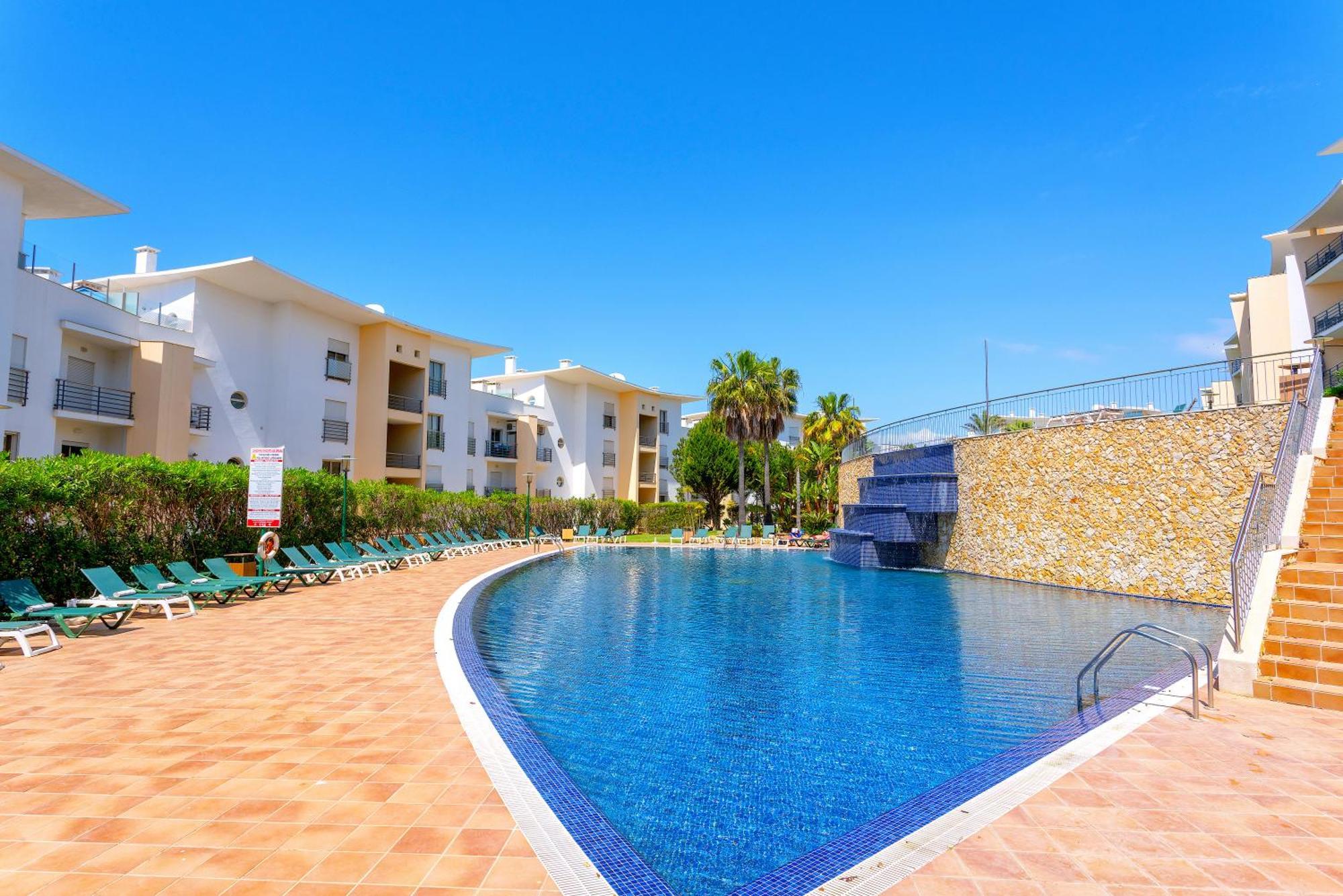 Bnb Homes Ocean View Apartment With Sunbathing Terrace, 2 Swimming Pools & Tennis Court Albufeira Exterior photo